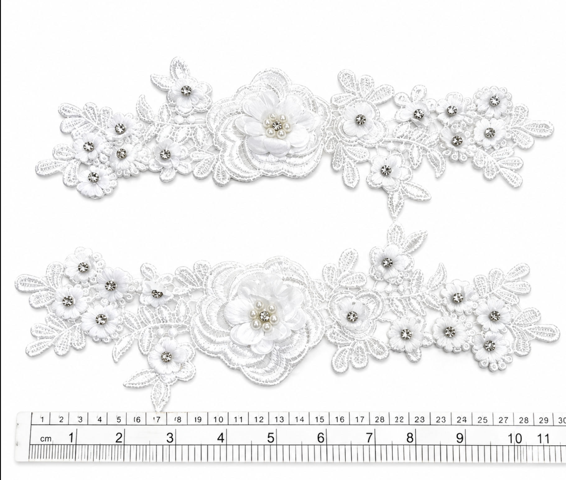 Par Macrame Flores espejo pedreria  blanco (X PAR) MCB35