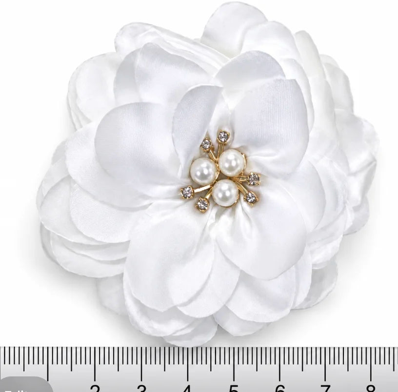 Flor de tela poliester blanca petalos y brillo  (X UNIDAD) FT10