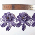 Macrame flor con hojas y pedreria lila (X METRO)