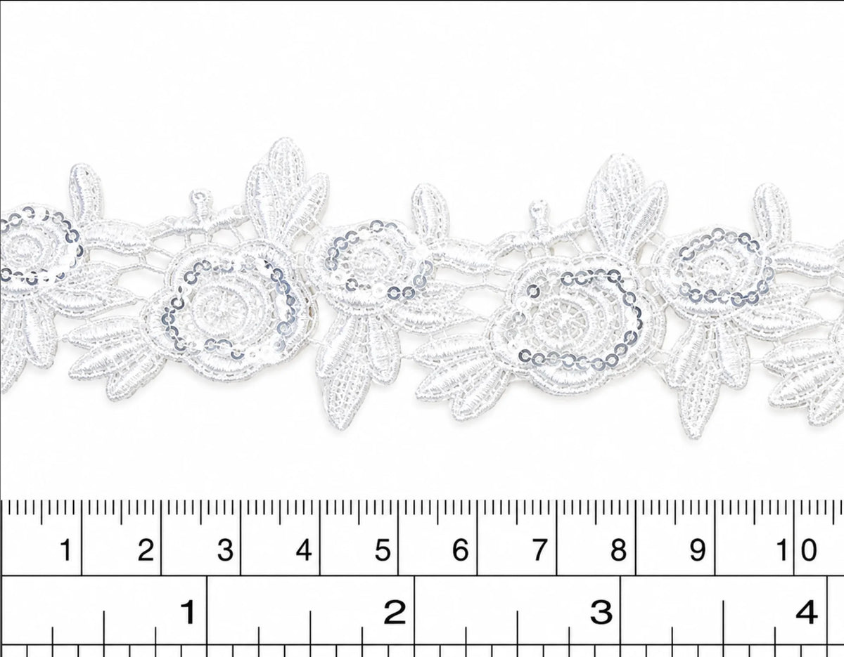 Macrame rosas con lentejuela  Blanco  (4cm X pieza 15 Yardas) MCB27