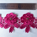 Macrame flor con hojas y pedreria Fucsia (X METRO)