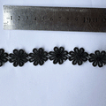 Flor macrame simple negro (X METRO)